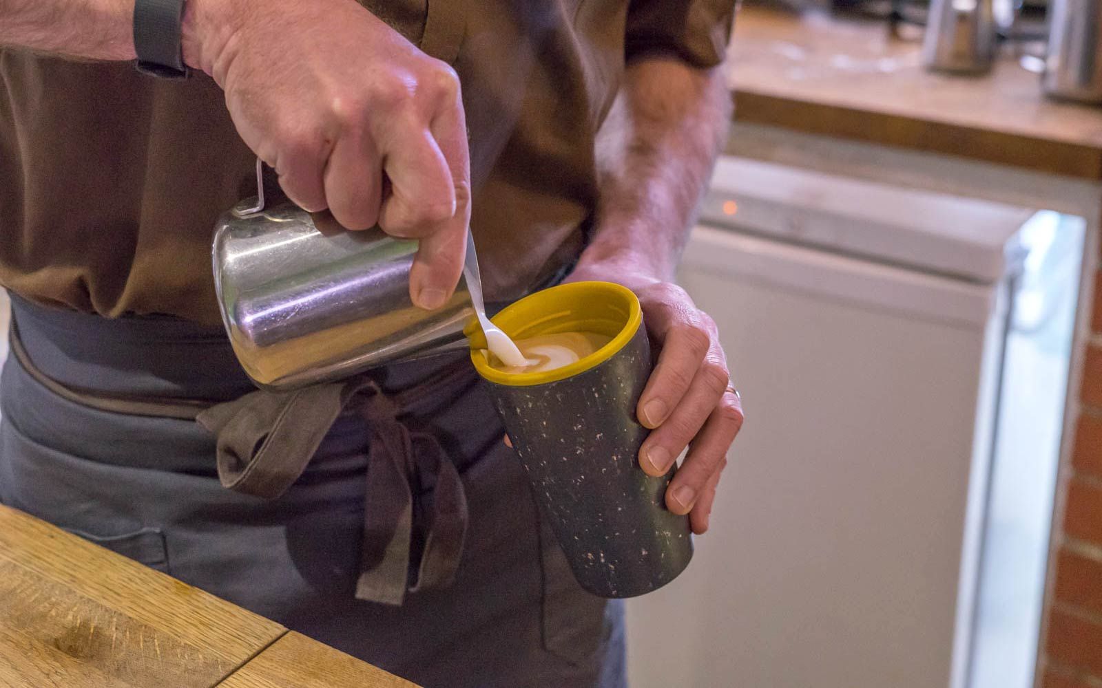 Circular Cup Barista