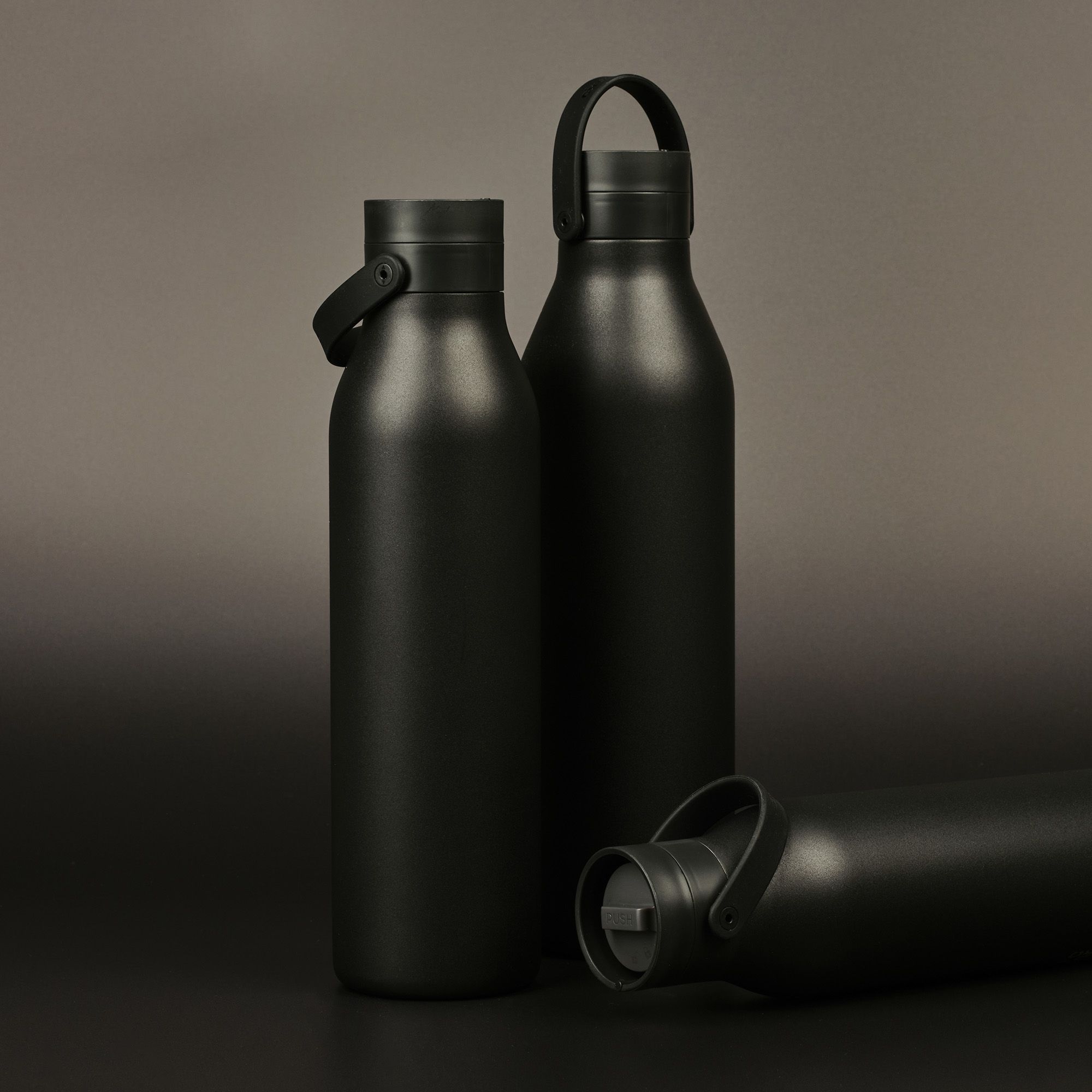 Circular&Co Website_ Stainless Steel_Reusable Bottle_ Ink Black _6 Circular&Co Reusable Stainless Steel Water Bottle Ink Black